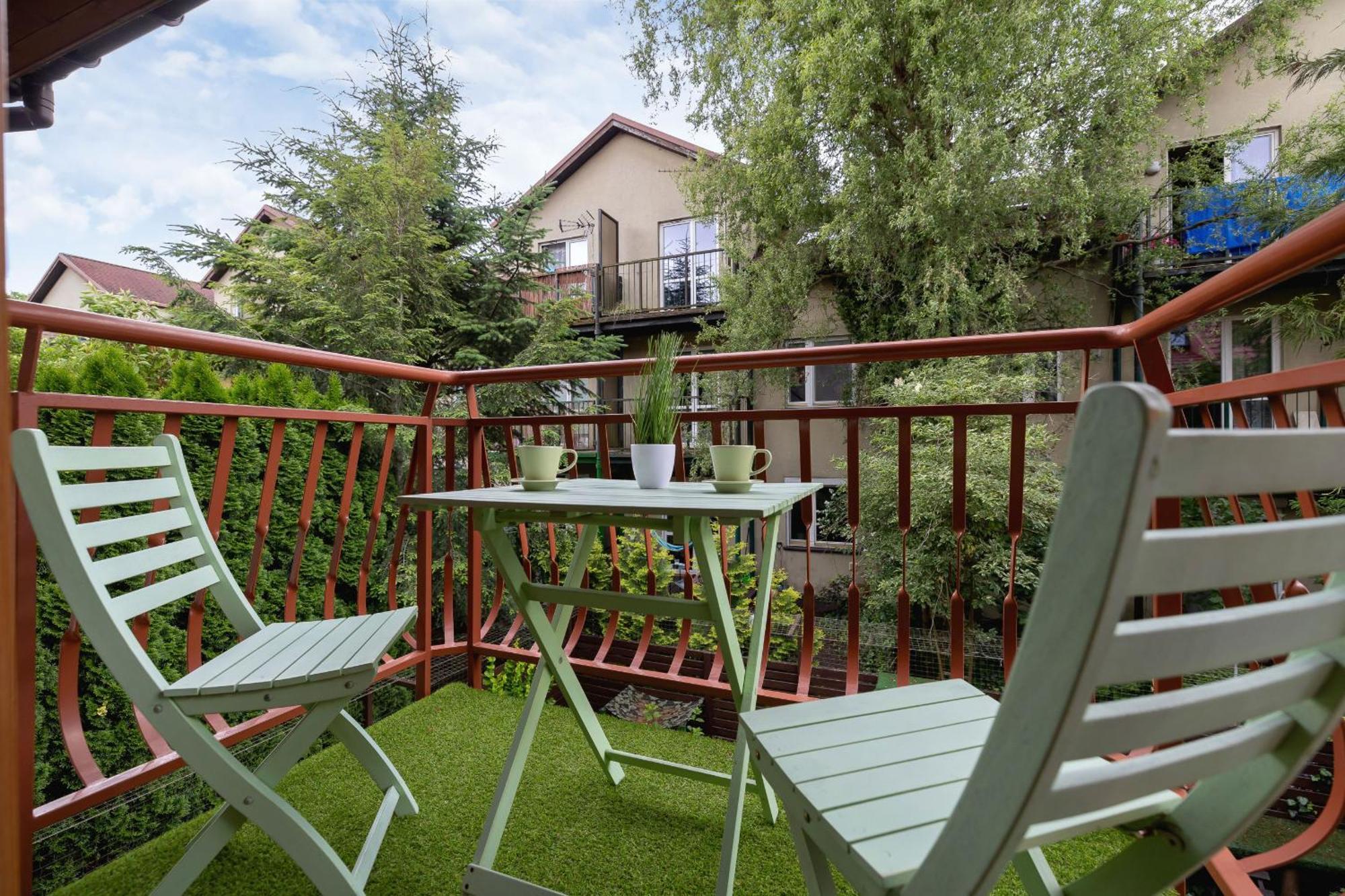 Cracow Verdant With Parking By Renters * Krakau