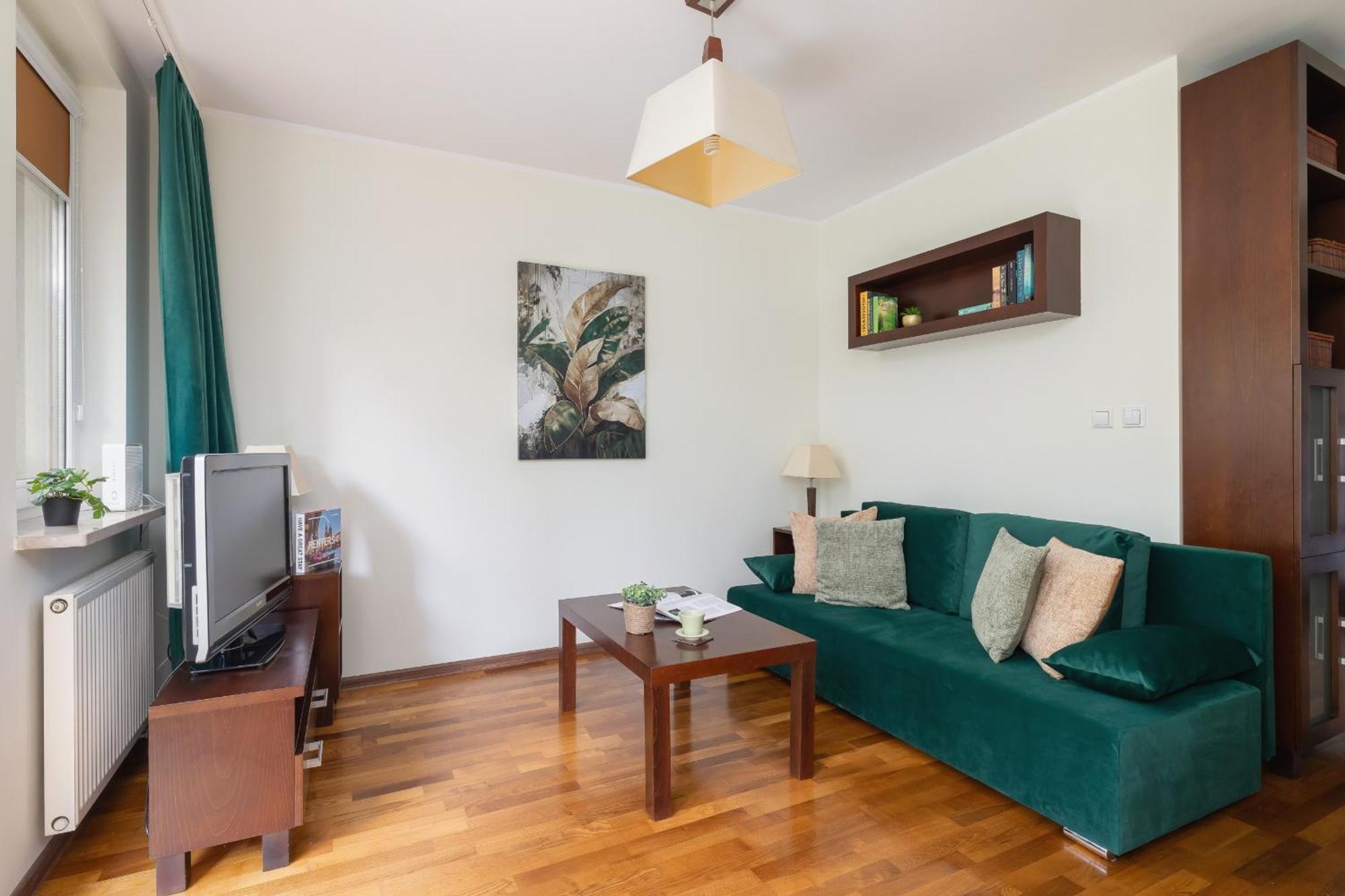 Cracow Verdant With Parking By Renters * Krakau